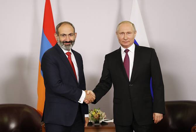 رئيس الوزراء الأرميني نيكول باشينيان والرئيس الروسي فلاديمير بوتين يجريان محادثة هاتفية