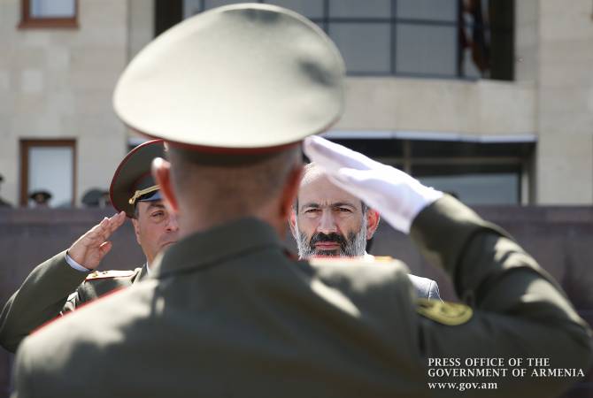 ‘I see our future victories in your eyes’ – Pashinyan tells military academy graduates 