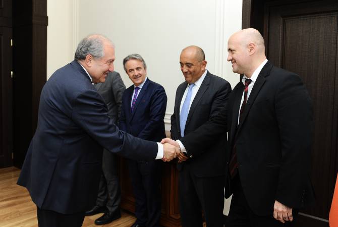Президент Республики Армения принял делегацию Европейского банка реконструкции и 
развития

