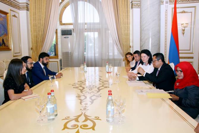 Armenian Deputy PM holds meeting with Deputy Chairman of Indonesian parliament 