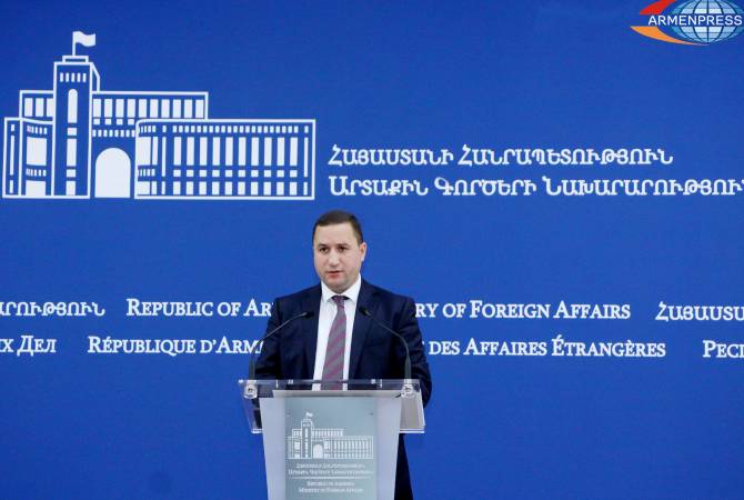لم تتلقى أرمينيا أي إشارة أو رسالة بإستعداد السلطات التركية لإقامة علاقات وفتح الحدود دون شروط 
مسبقة- المتحّدث بإسم وزارة الخارجية الأرمينية تيكران بالايان-