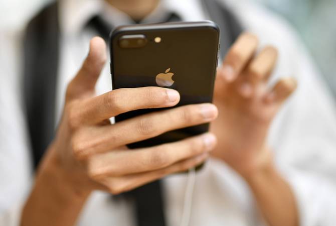 Apple-ում հայտարարել են, որ iPhone-ն օգտատերերի խոսքը չի ձայնագրում առանց նրանց գիտության 
