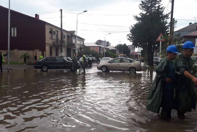 Heavy rain causes flooding in Georgia’s resort cities