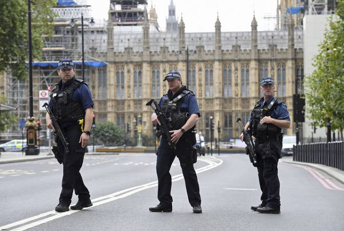 Наезд на людей у британского парламента квалифицирован как теракт