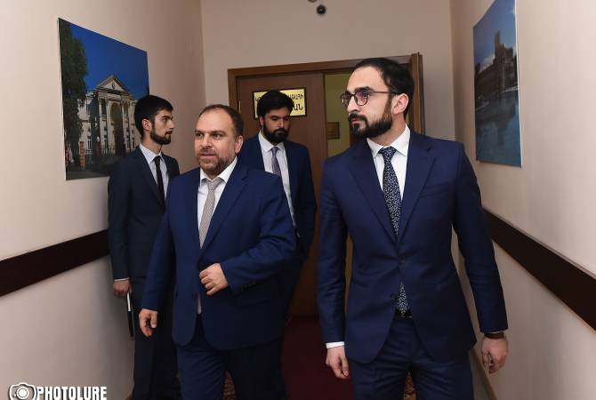 Вице-премьер Тигран Авинян посетил Комитет по градостроительству