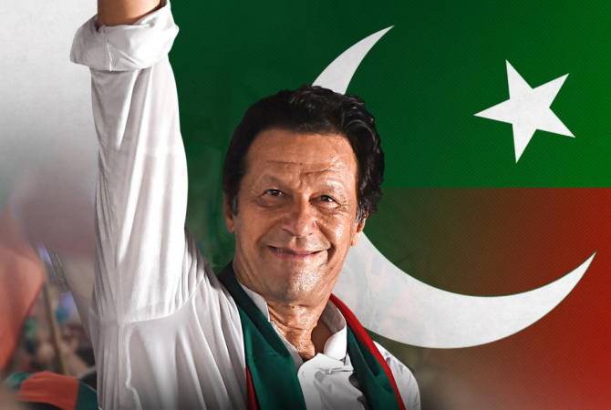 СМИ: Имран Хан избран новым премьер-министром Пакистана