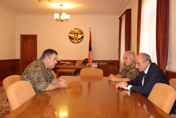 Artsakh President, Chief of General Staff of Armenian Armed Forces discuss cooperation in army 
building