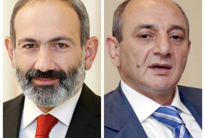 رئيس جمهورية آرتساخ باكو ساهاكيان يستقبل رئيس وزراء أرمينيا نيكول باشينيان في مطار ستيباناكيرت