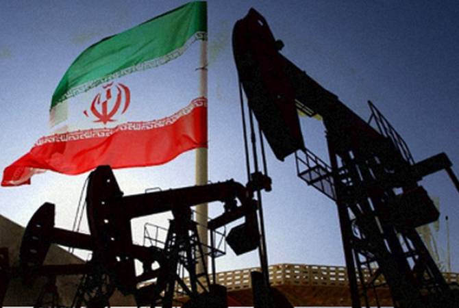 Иран снизил экспорт нефти быстрее, чем ожидалось