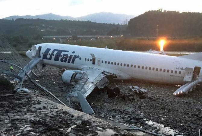 В результате инцидента с самолетом в Сочи пострадали 18 человек