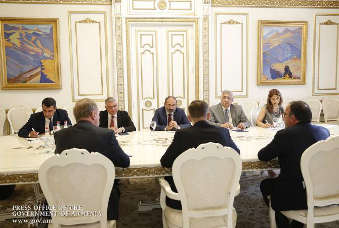 رئيس وزراء أرمينيا نيكول باشينيان يستقبل الأمين العام لمنظمة الأمن والتعاون في أوروبا توماس غرينمينر 
والوفد المرافق