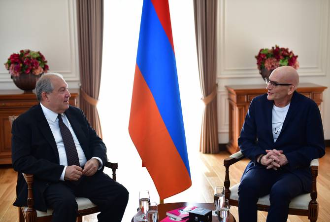 Президент Армении шведского экономиста Кьелла Нордстрём


