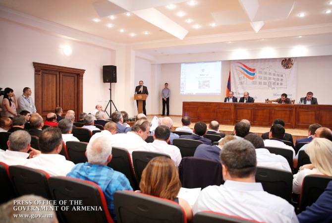 Le Premier ministre a participé aux travaux du forum d'investissement "Mon pas pour Tavush"
