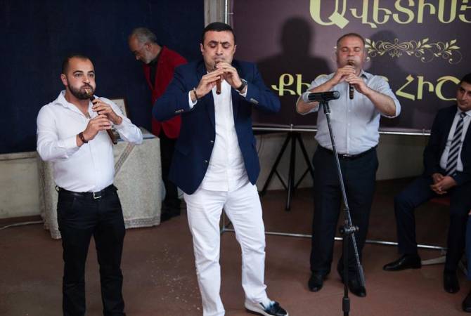 Երաժշտասերների դատին հանձնվեց Գյումրու ժողովրդական գործիքների պետական 
նվագախմբի տեսասկավառակը