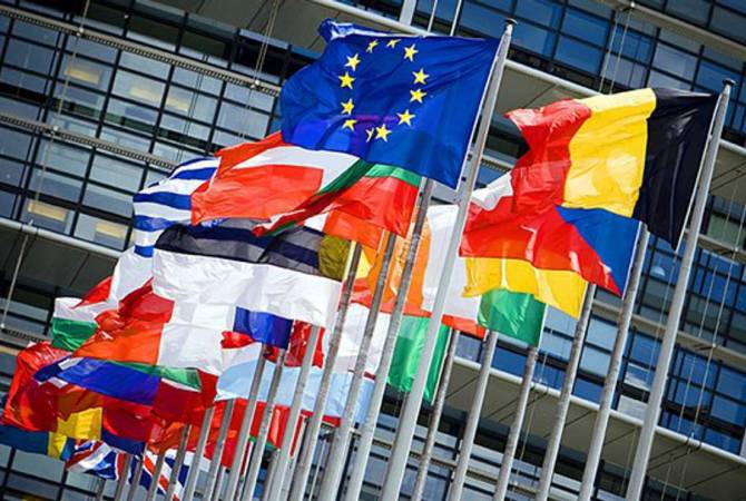 Европарламент призвал усилить борьбу с сексуальными домогательствами