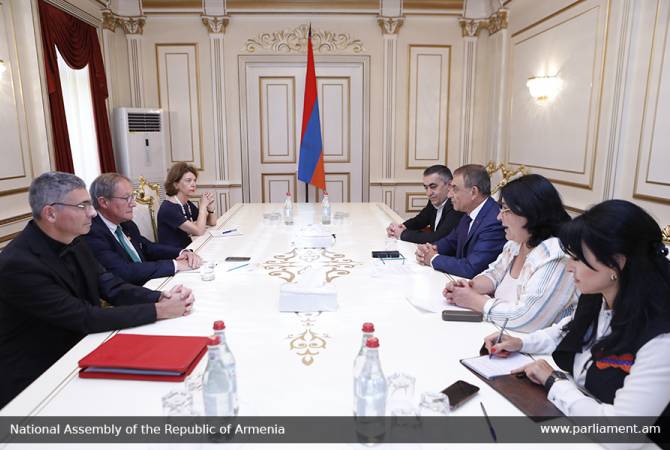 Ара Баблоян принял делегацию группы дружбы Франция – Армения