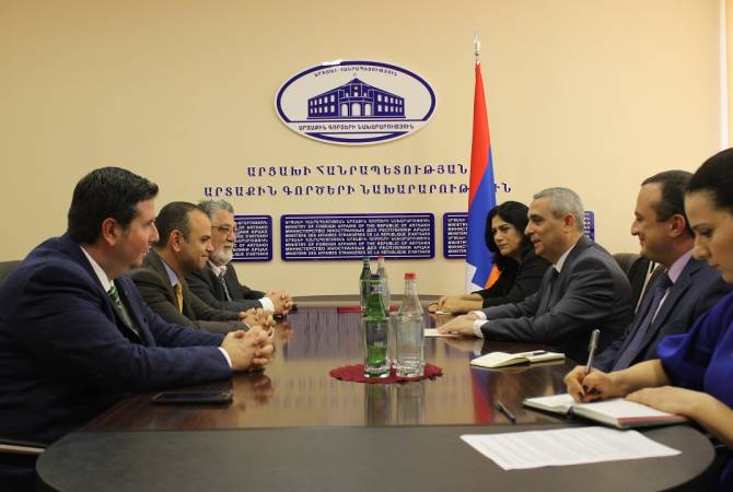 Artsakh’s FM receives delegation of California