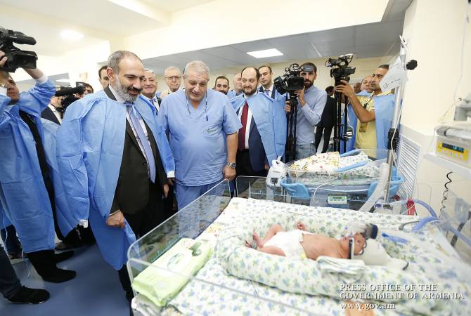 Никол Пашинян присутствовал на церемонии открытия нового корпуса медицинского 
центра “Шенгавит”