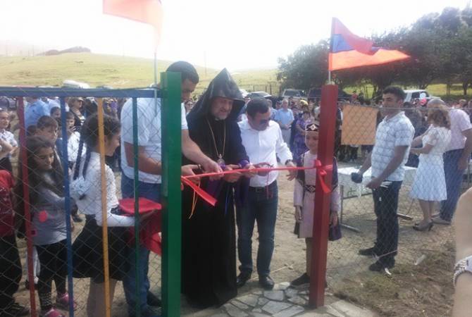 Վահան գյուղում բացվեց մանկական խաղահրապարակ