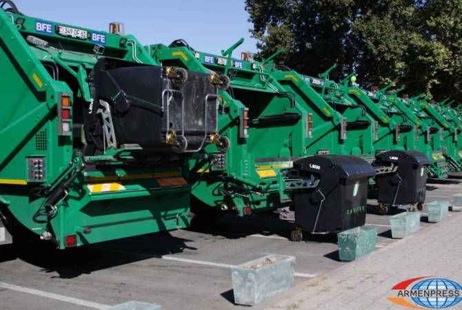 Компания «Санитек» ввозит 5 мусороуборочных машин для урегулирования вывоза 
мусора в Ереване