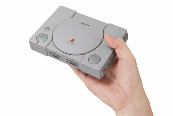 Sony представила мини-версию первой PlayStation