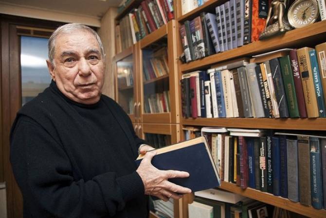 Ադրբեջանցի հայտնի գրողը շարունակում է հետապնդվել հայ-ադրբեջանական 
հարաբերությունների վերաբերյալ վեպի պատճառով