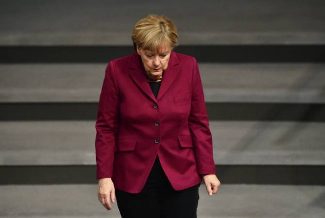 Рейтинг партии Меркель упал до рекордно низкого уровня, показал опрос