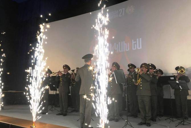Անկախության 27-րդ տարեդարձին նվիրված միջոցառումներ են տեղի ունենում 
Գյումրիում

