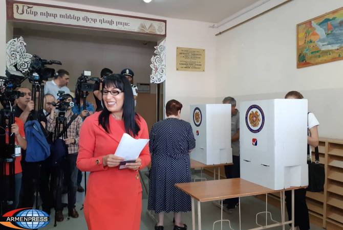 Наира Зограбян проголосовала за комфортный и благоустроенный  Ереван 21-го века