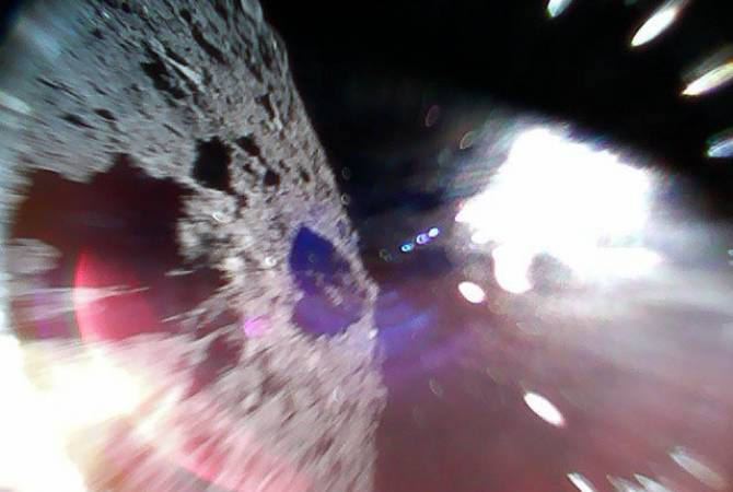 Опубликованы первые в истории фото с поверхности астероида