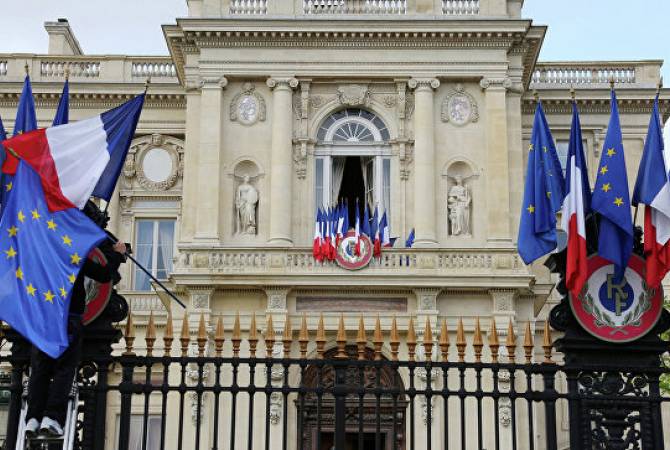 Франция приветствует соглашение России и Турции по Идлибу


