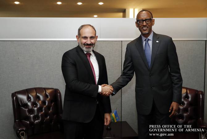 PM Pashinyan meets with President of Rwanda Paul Kagame