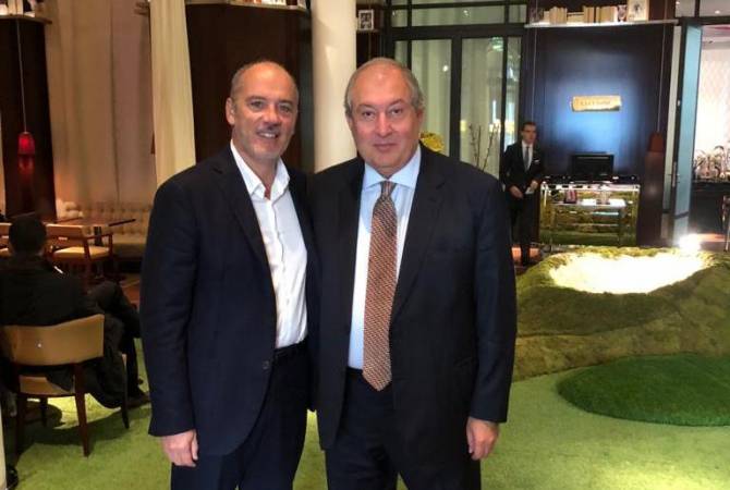 Le Président Sargsian a eu une rencontre avec Stéphane Richard à Paris 