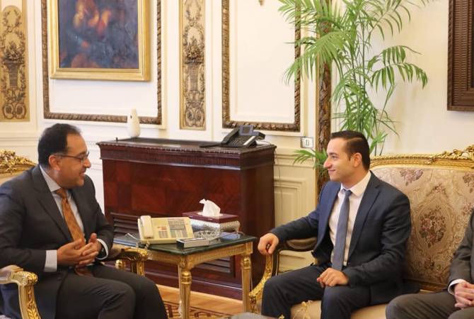 Le ministre de la Diaspora de la République d'Arménie et le Premier ministre de l'Egypte ont 
souligné l'importance d'approfondir la coopération entre les Départements  de la diaspora
