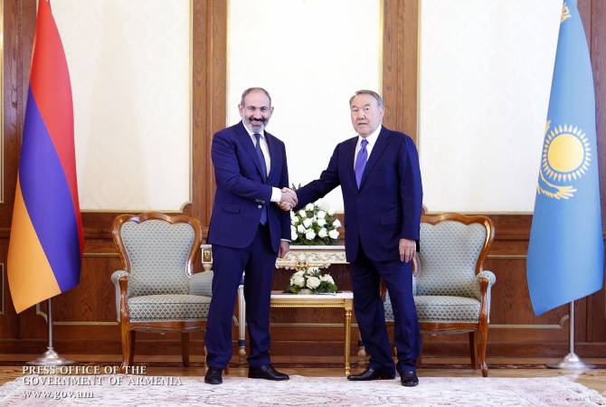 Rencontre enntre Nikol Pashinyan et Noursoultan Nazarbaïev à Douchanbé