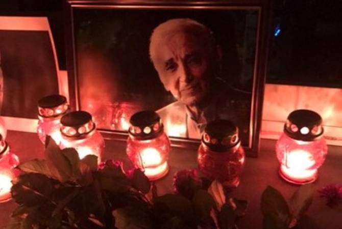 В Киеве почтили память Шарля Азнавура