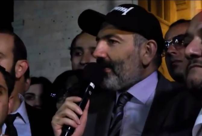 Pashinyan heads to National Assembly to negotiate with political forces