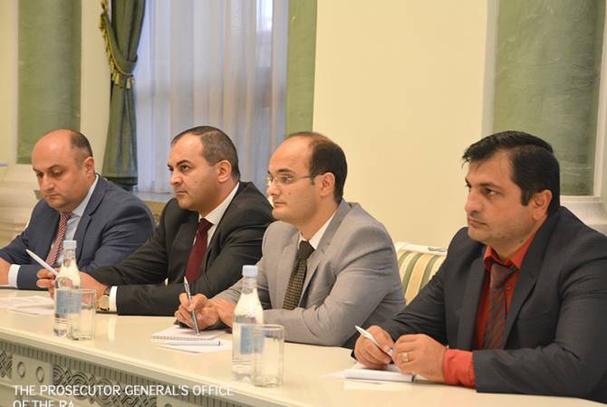 Генеральный прокурор Армении обсудил с иностранными экспертами вопросы правосудия 
переходного периода