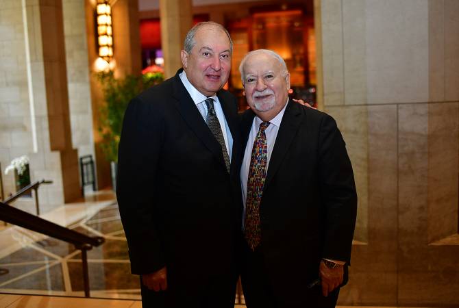 Президент Армении встретился с президентом фонда “Карнеги” Нью-Йорка


