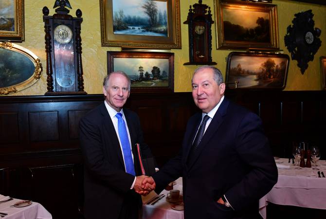 Президент Армении встретился с известным американским дипломатом Ричардом Хаасом