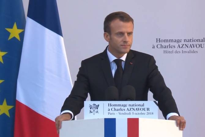 Le Dsicours d'Emmanuel Macron lors de la cérémonie en hommage à Charles Aznavour