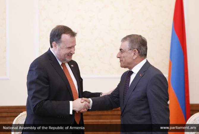 Speaker of Parliament holds meeting with outgoing US Ambassador 
