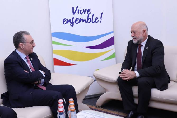 Le ministre des Affaires étrangères d'Arménie a rencontré  le Secrétaire d'État aux Affaires 
étrangères de la Macédoine

