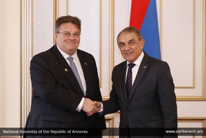  Председатель НС Армении принял министра иностранных дел Литвы

 
