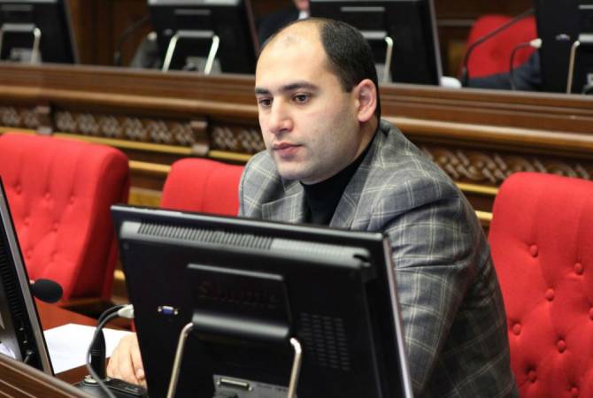 Replacement for MP Tsolakyan named in parliament 