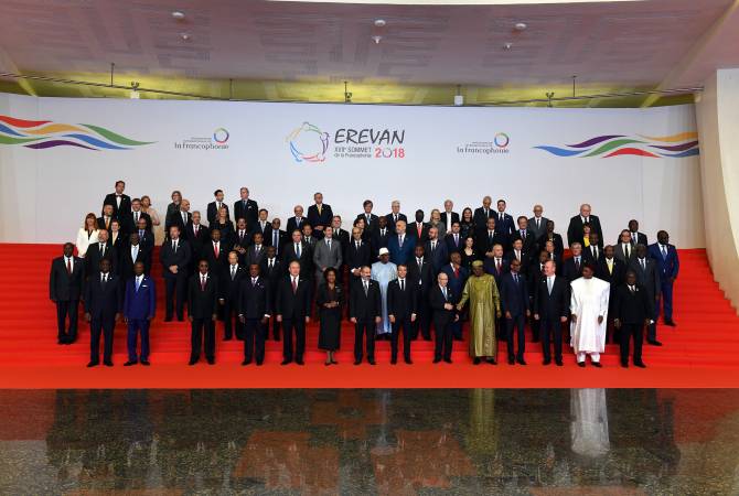 Francophone country leaders take group photo ahead of XVII summit 