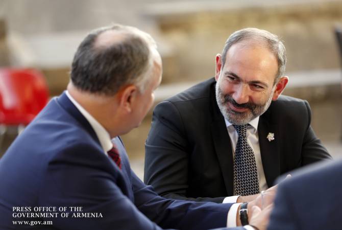 PM Pashinyan meets with President of Moldova, Prime Minister of Belgium and UNESCO Director 
General in the sidelines of OIF summit