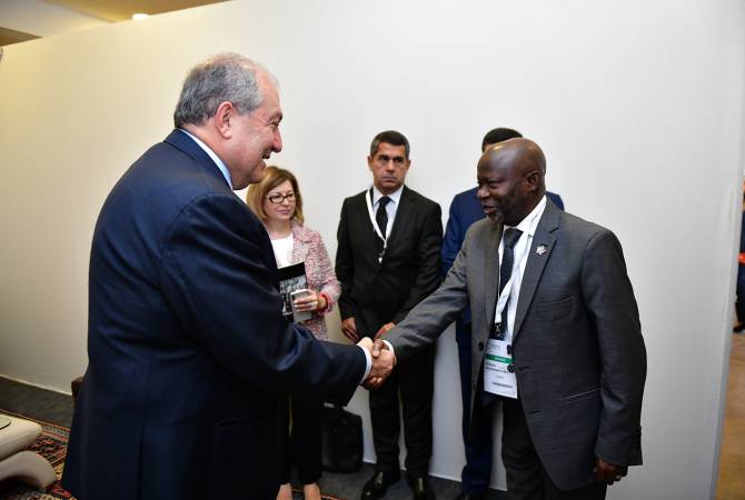 Armen Sargsyan a  rencontré le Vice-Président de la Gambie

