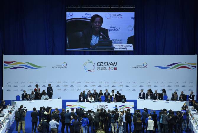 وزيرة خارجية رواندا لوزي موشيكيوابو تُنتخب أمينة عامة للفرانكوفونية خلال القمة ال17 عشر للمنظمة 
التي جرت في يريفان