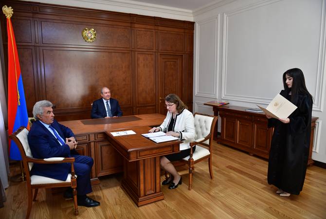 В резиденции президента Армении состоялась церемония приведения к присяге 
новоназначенных судей